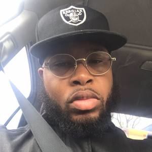 Meet your Posher, Louis